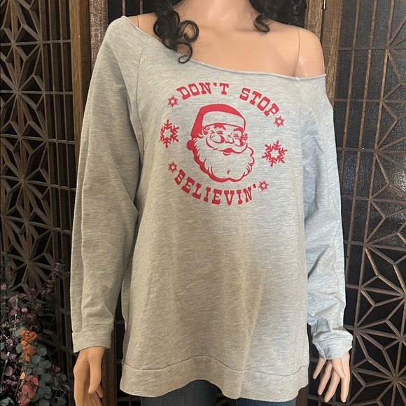 forever trendy Tops - NWOT FOREVER TRENDY SANTA TOP XXL